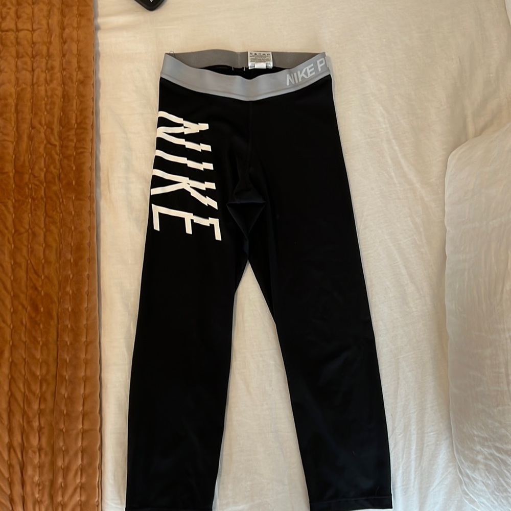 Nike capri tights